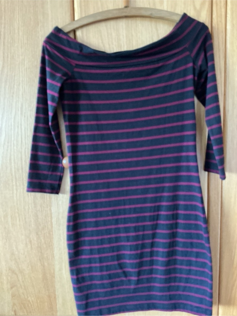 Dynamite Off-Shoulder Navy and Pink Stripe Midi Dress - Picture 2 of 3